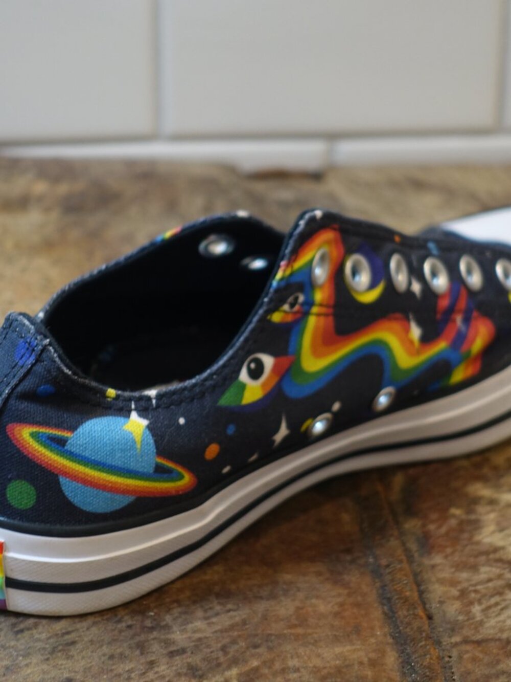 Converse Special Find . Unique And Part Of The Pride Collection - Picture 9 of 9